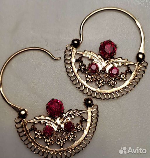 Золотые серьги