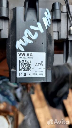 Переключатель поворотов,дворнико.Volkswagen Tiguan