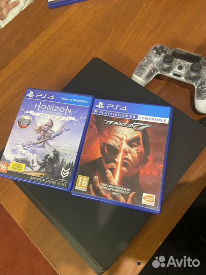 Игровая приставка ps4