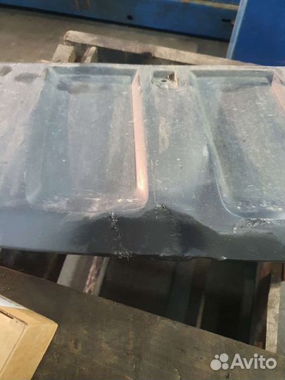 Губа (юбка) переднего бампера audi q7 4L