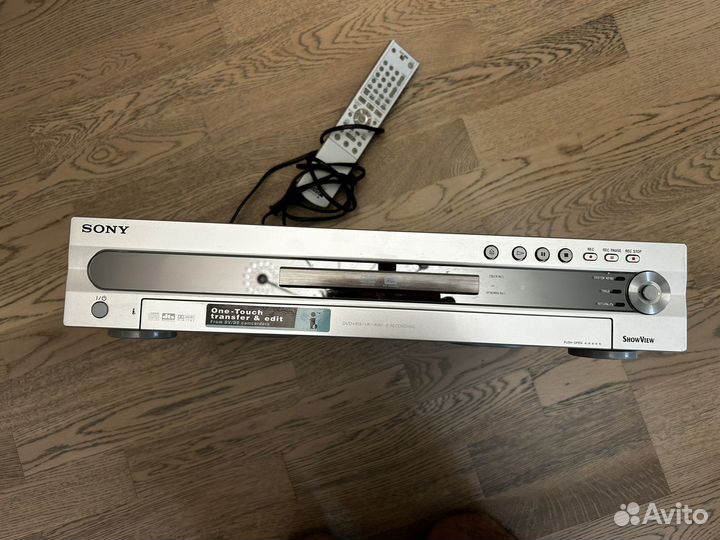 DVD/CD рекордер Sony RDR-GX700