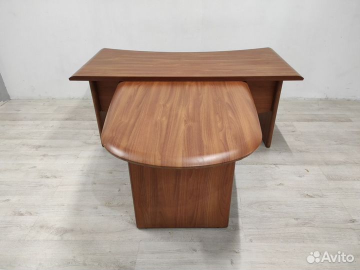 Стол руководителя с брифингом б/у 02327