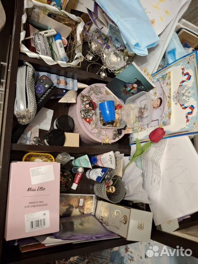 Комод с зеркалом