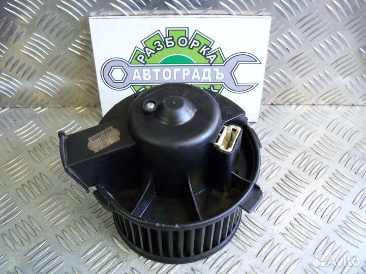 Моторчик отопителя Peugeot 307 2003г