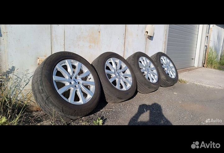 Продам литые диски R19 с шинами