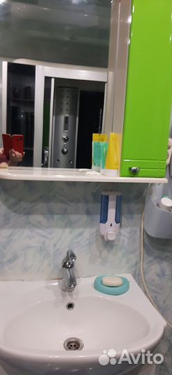 Раковина с тумбой и зеркалом бу