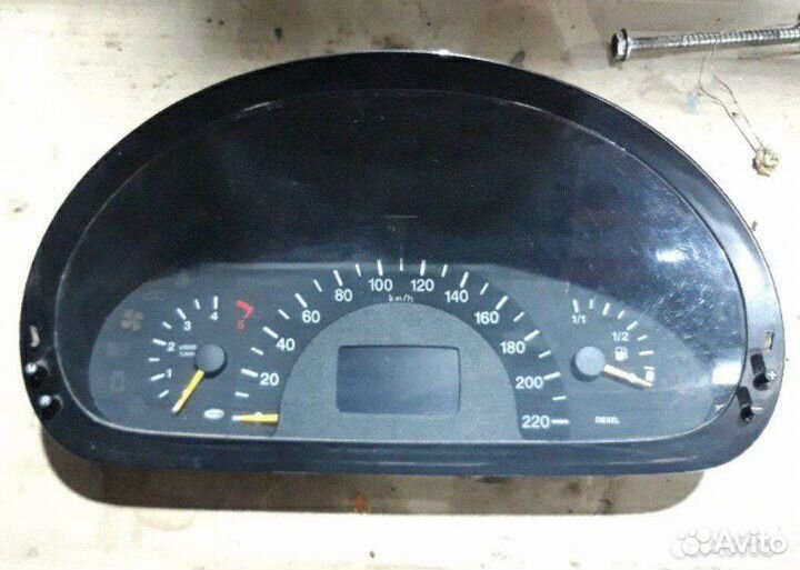 Щиток приборов vito 639