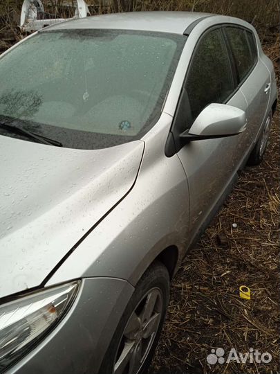 Стекла Renault Megan 3 хэтчбек