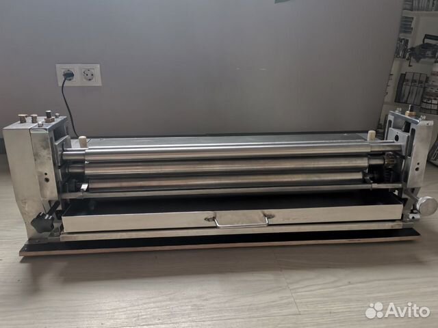 Клеемазательная машина js 600a