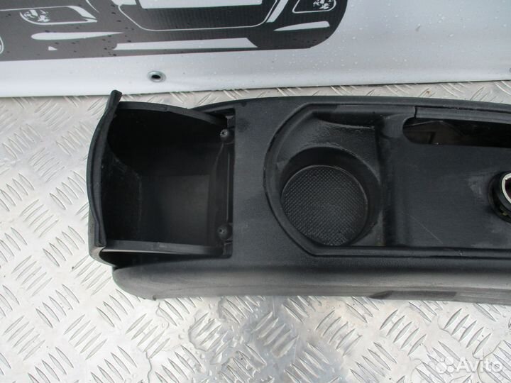 Консоль центральная Citroen C4 2007г