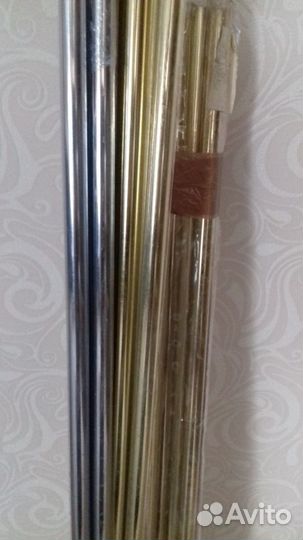 Продаю карниз металлический