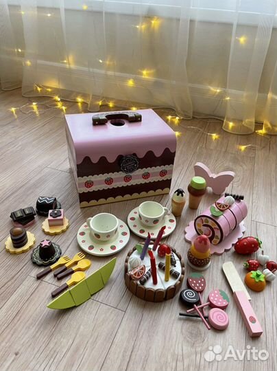 Детская кондитерская из дерева