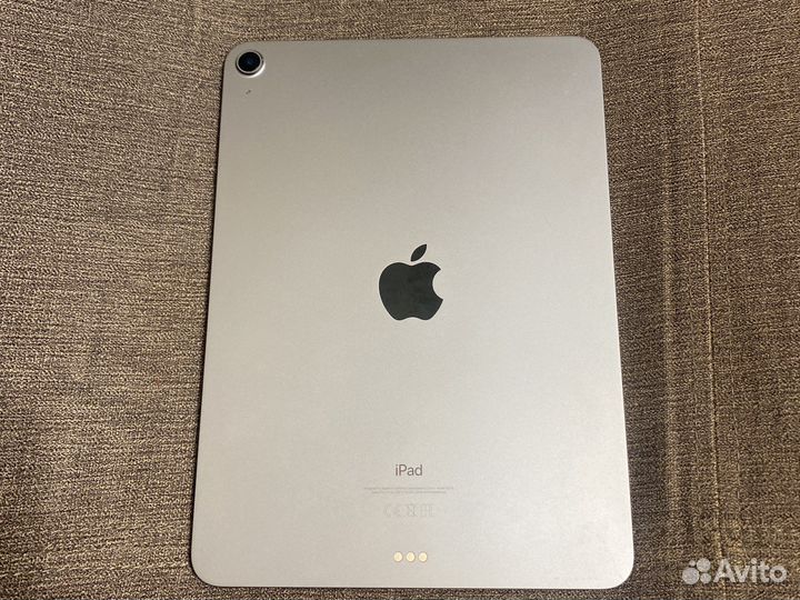 Планшет Apple iPad Air (2022)