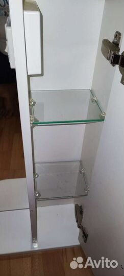 Зеркало с полками 60 см