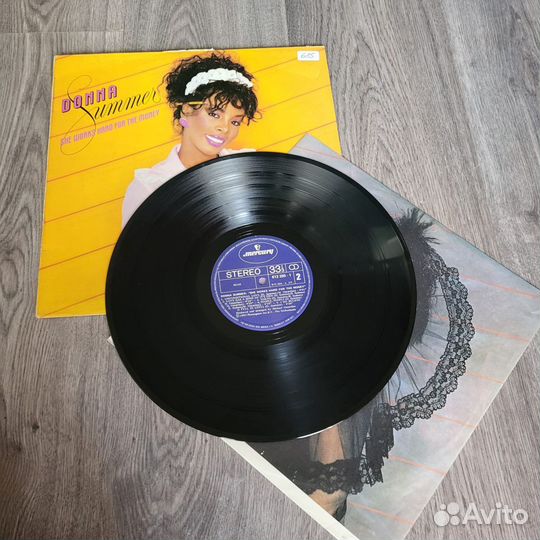 Винил Donna Summer – She Works Hard For The Money