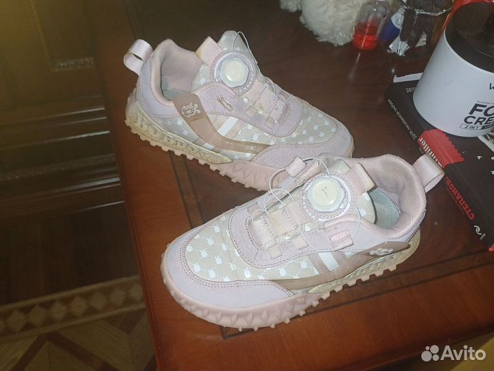 Кроссовки для девочки 34