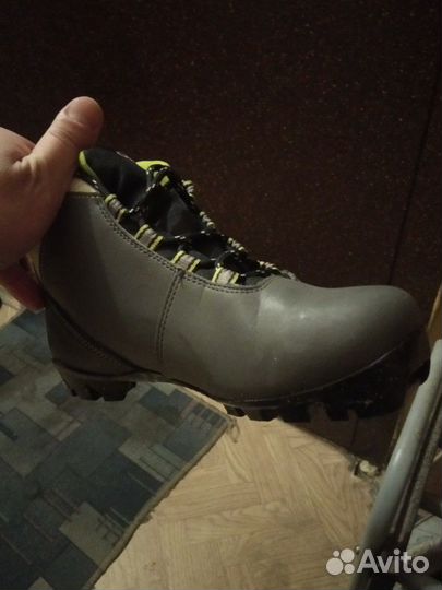 Ботинки для беговых лыж