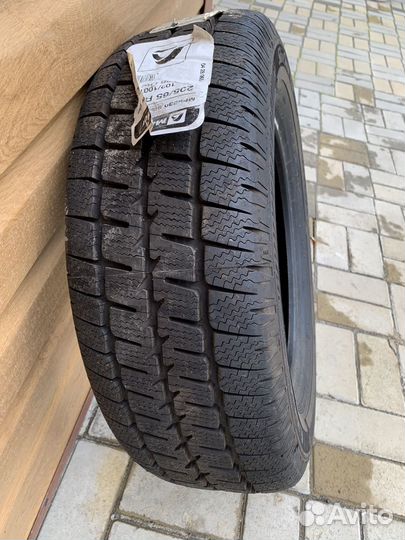 Matador MPS 530 Sibir Snow Van 205/65 R15C 102