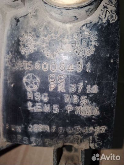 Поворотник передний левый Grand Cherokee