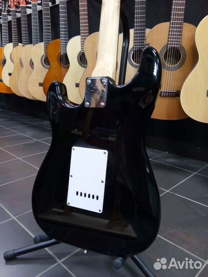 Электрогитара Черная Новая с хамбакером Rocket