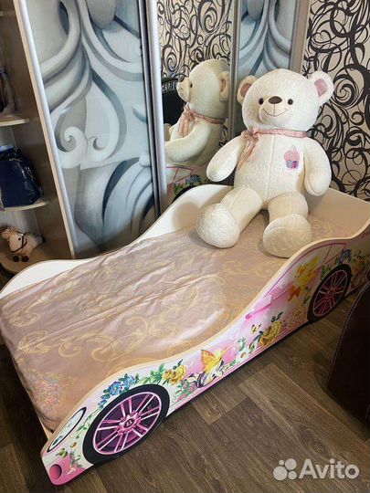 Детская кровать машина с матрасом