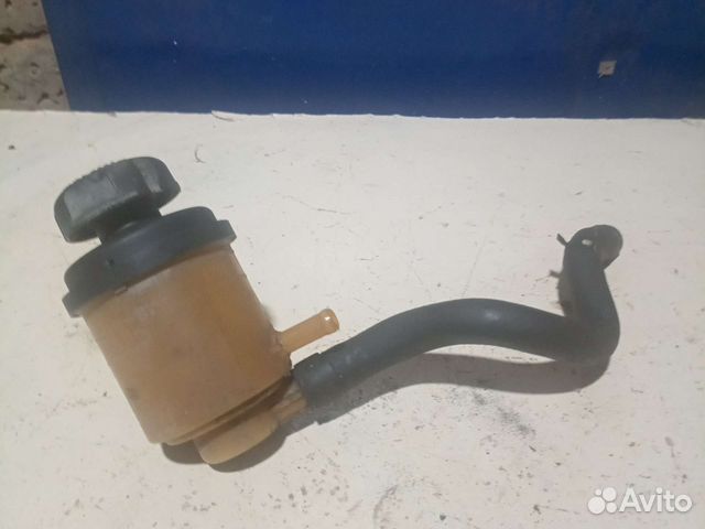 Бачок гур Hyundai Solaris 1