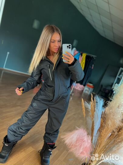 Комбинезон женский серый