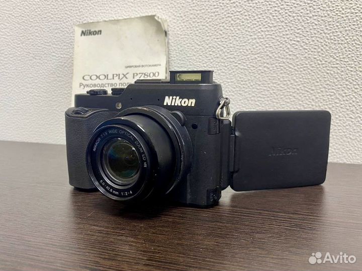 Компактная камера Nikon coolpix P7800