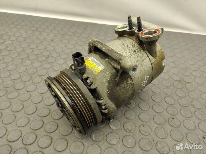 Компрессор кондиционера Ford Focus 3 CB8 mgda 2.0