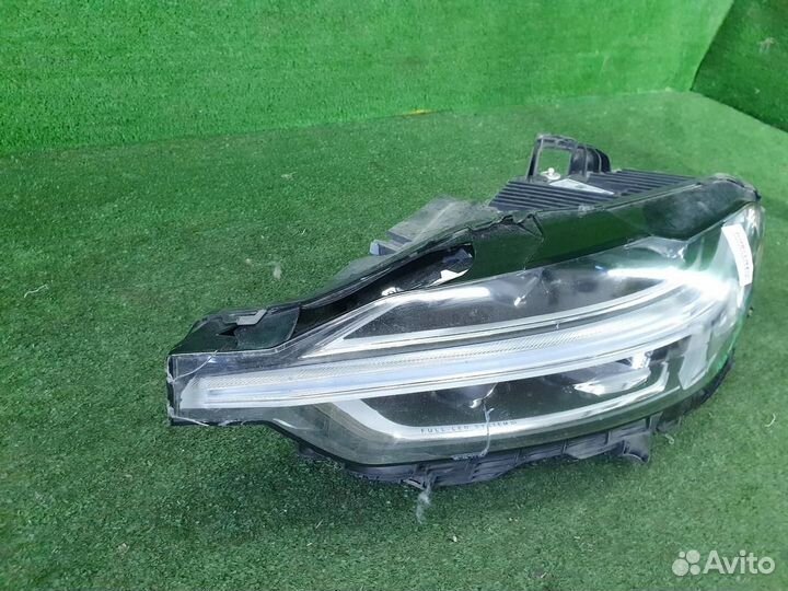 Фара левая Volvo XC60 2 (2017-2021) LED