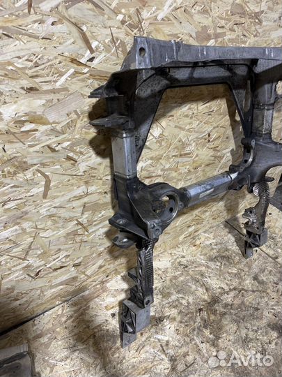 Подрамник Porsche Panamera 4