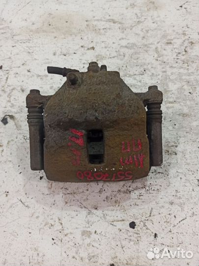 Суппорт передний правый