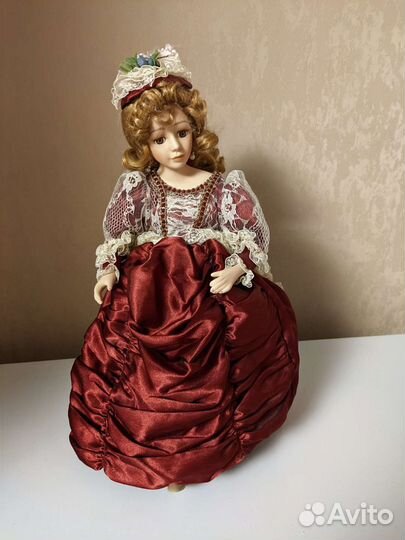 Кукла фарфоровая коллекционная