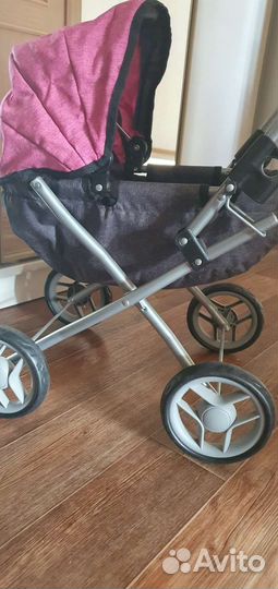 Игрушечная коляска для кукол