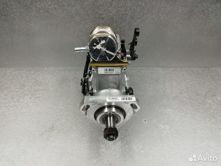 Топливный насос Джон Дир RE555151, DZ119928