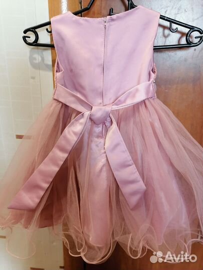 Платье праздничное