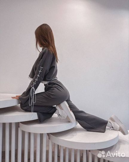 Спортивный костюм женский