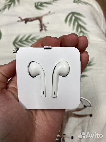 Наушники earpods