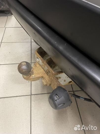 Фаркоп nissan x-trail t31