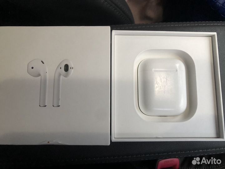 Наушники AirPods