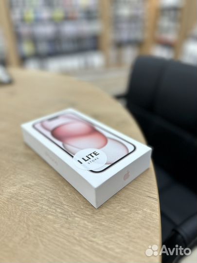iPhone 15, 256 ГБ
