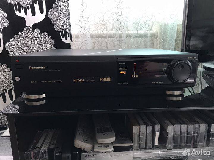 Видеомагнитофон Panasonic NV-FS88B продан
