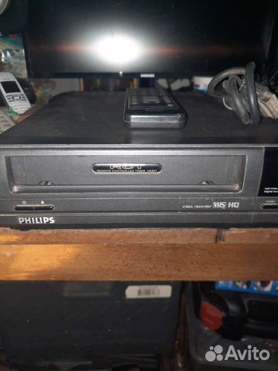 Видеомагнитофон vhs Phillips (б у)