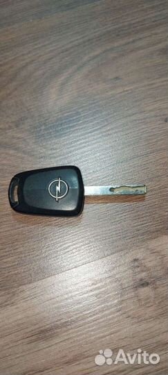 Ключ Opel Astra 2008 год