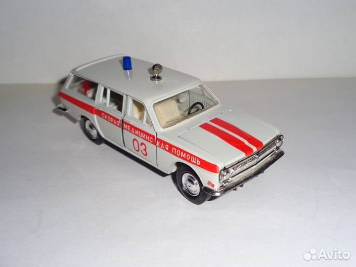 Газ-2402 Волга скорая помощь модель 1:43