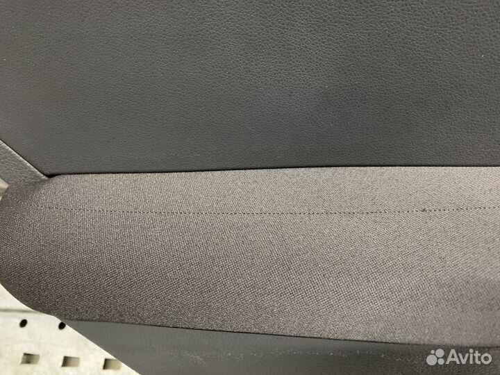 VW Jetta 6 Обшивка двери задней левой и правой