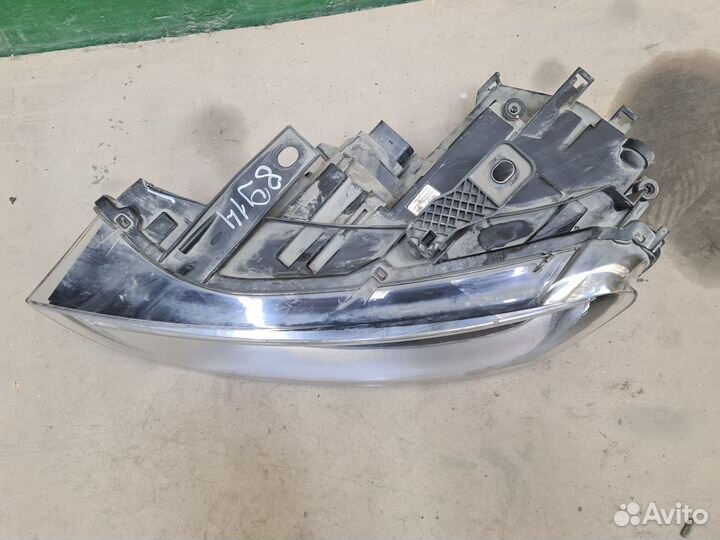 Фара левая Audi Q3