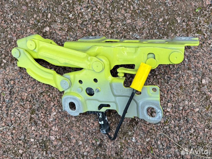 BMW M3/M4 G80/G82 Петля капота 41007450590