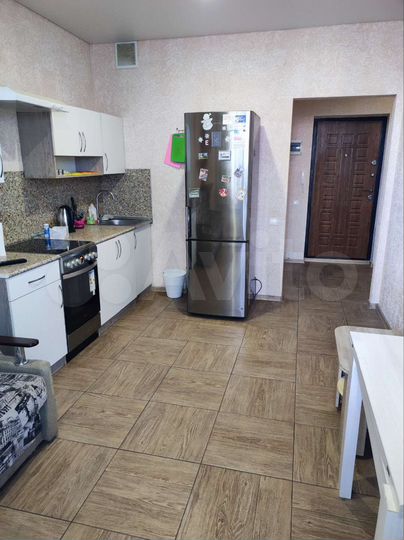 2-к. квартира, 65 м², 1/14 эт.
