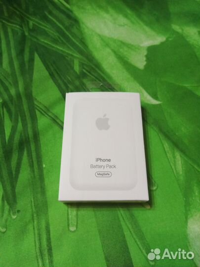 Повербанк apple